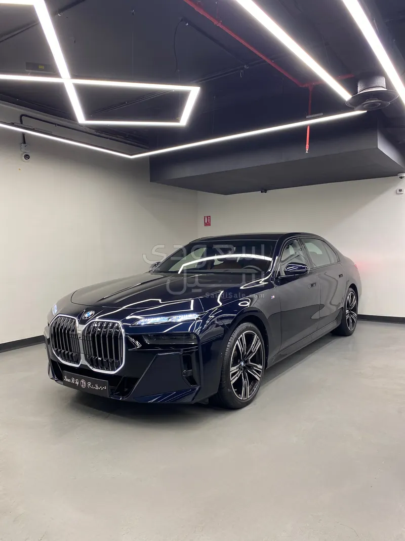 2024 BMW 7 Series 735i
