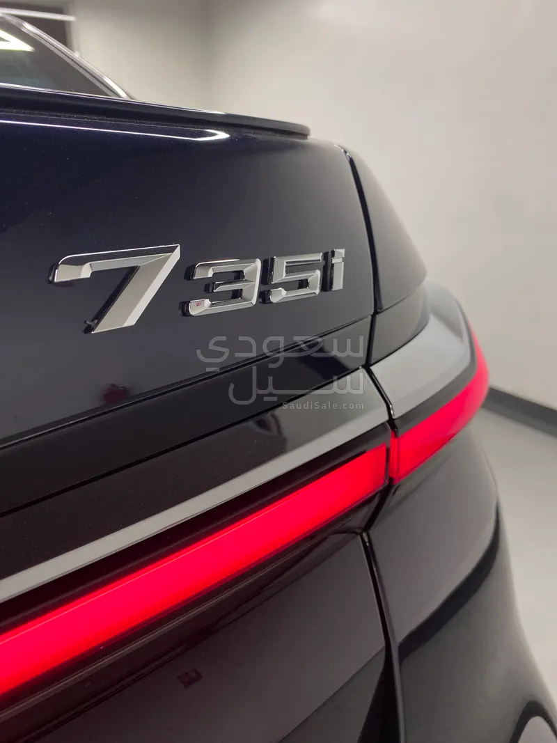 2024 BMW 7 Series 735i