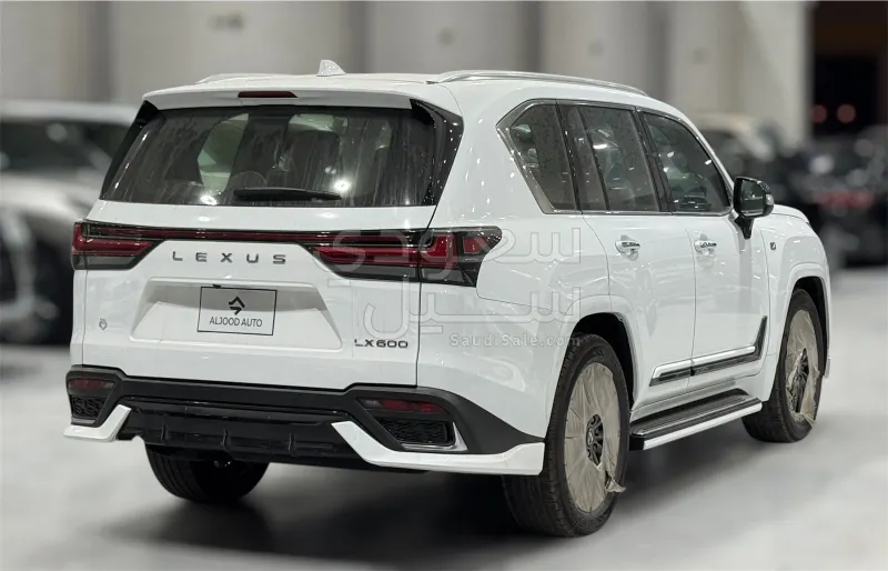 2025 Lexus LX 600 F