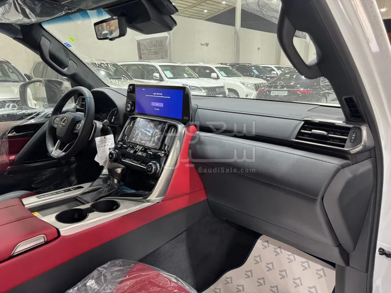 2025 Lexus LX 600 F