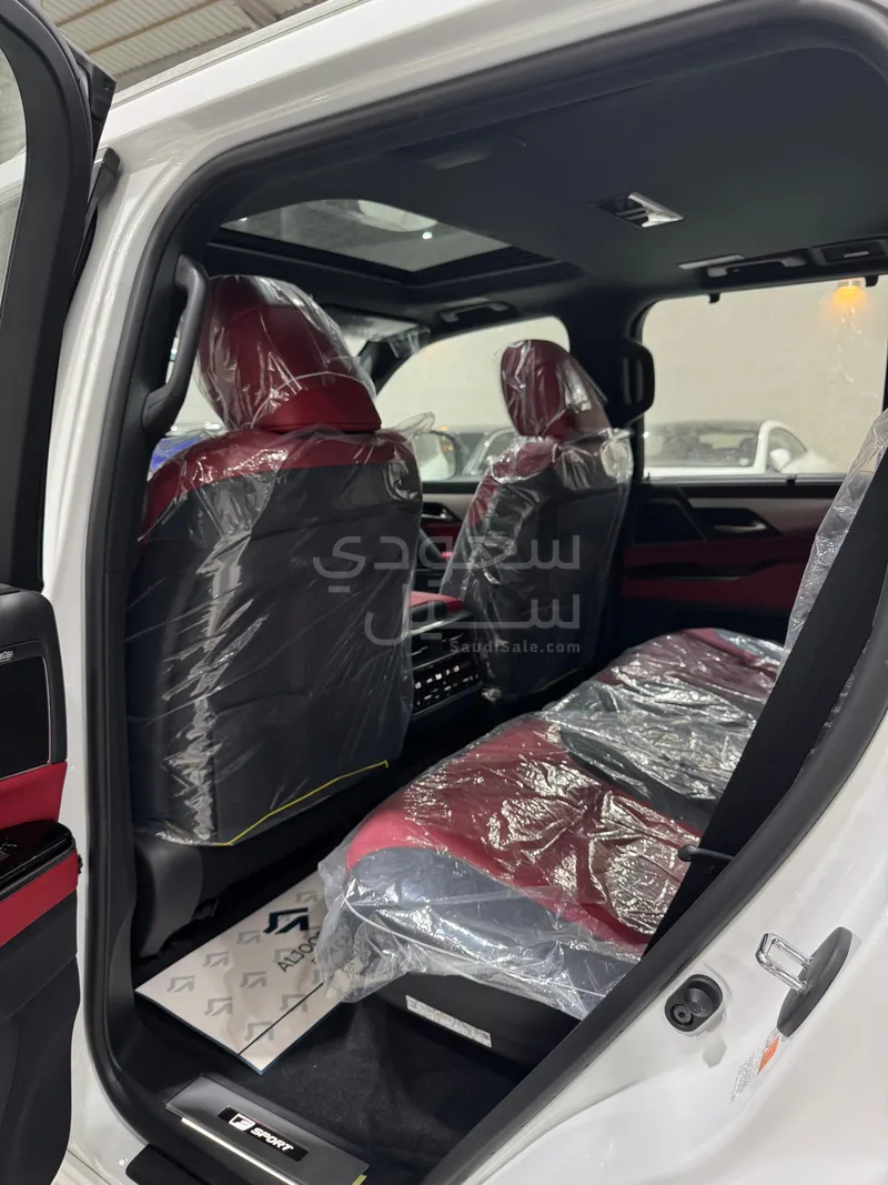 2025 Lexus LX 600 F