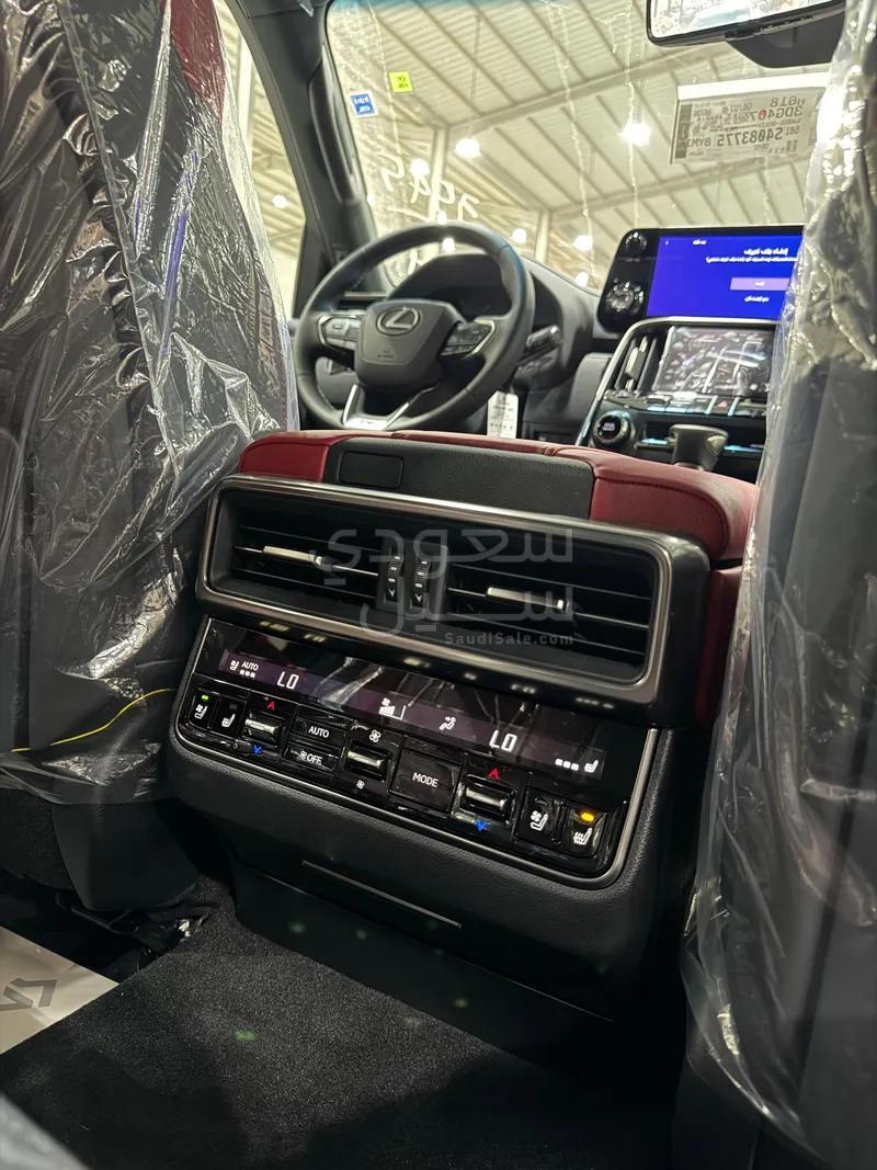 2025 Lexus LX 600 F