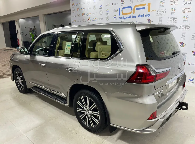 2020 Lexus LX 570 S
