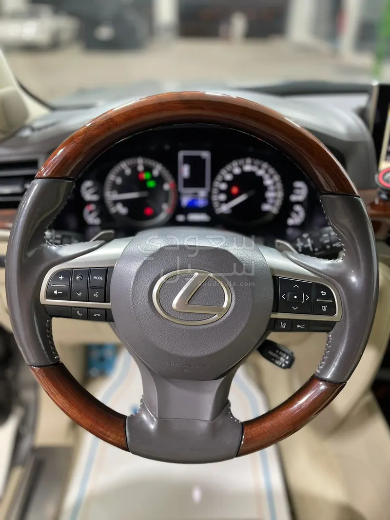 2020 Lexus LX 570 S