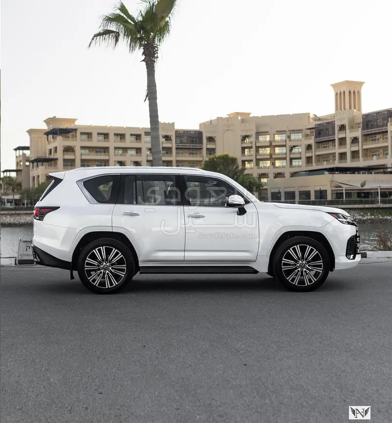 2024 Lexus LX 600