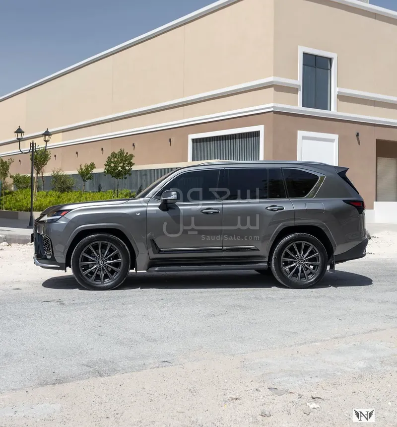 2022 Lexus LX 600 F