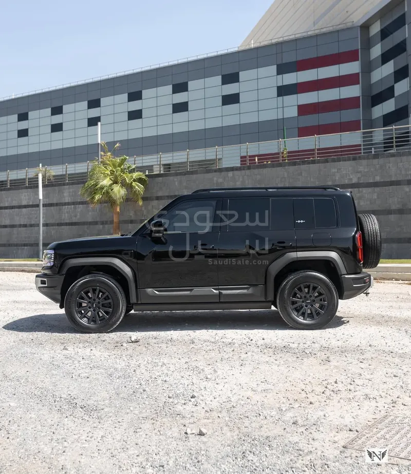 2026 بي واي دي ليوبارد 5