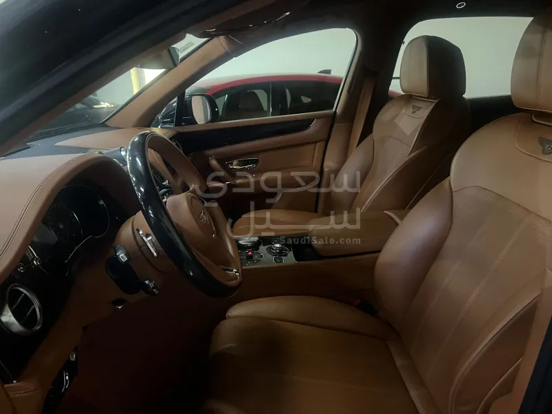 2020 بنتلي بنتايجا