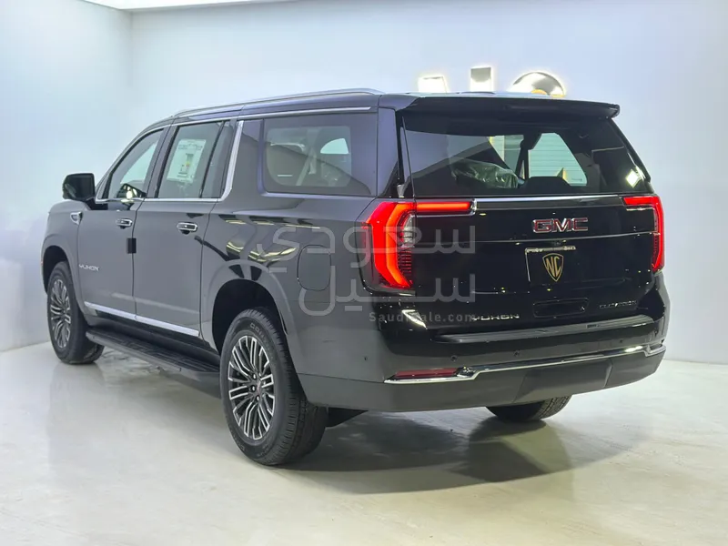 2025 GMC Yukon Elevation
