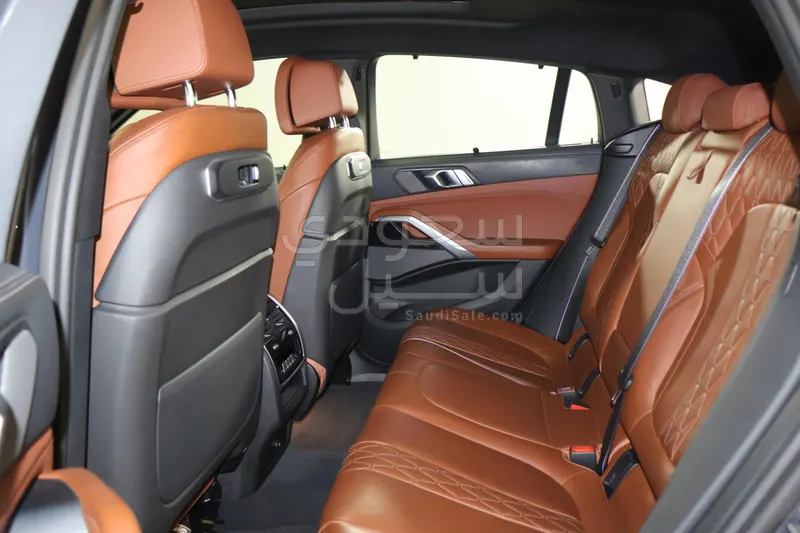 2024 BMW X Series 6 M Kit