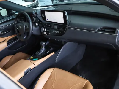 2023 Lexus ES 250