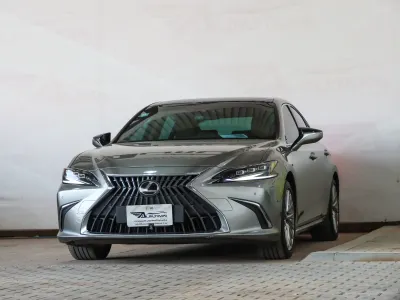 2023 Lexus ES 250