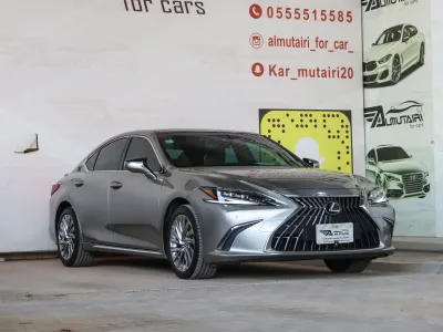 2023 Lexus ES 250