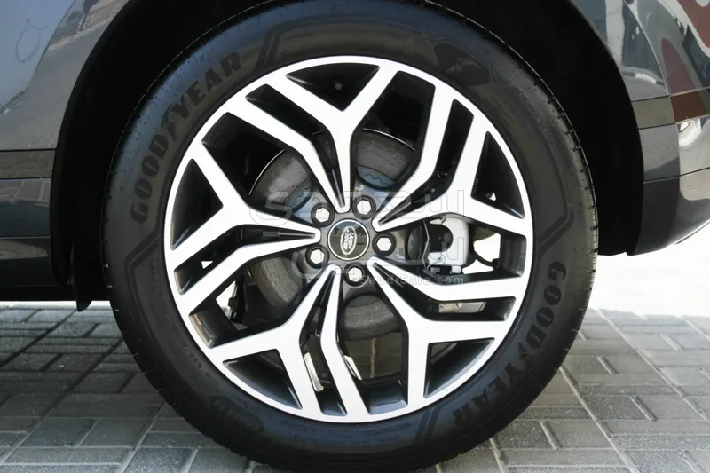 2025 Land Rover Range Rover Evoque Dynamic