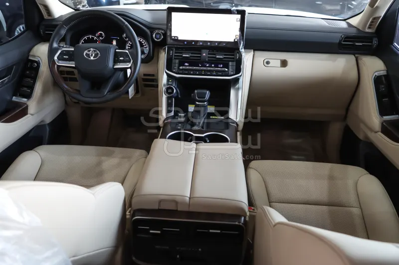 2024 Toyota Land Cruiser GXR