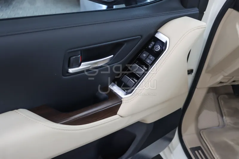 2024 Toyota Land Cruiser GXR