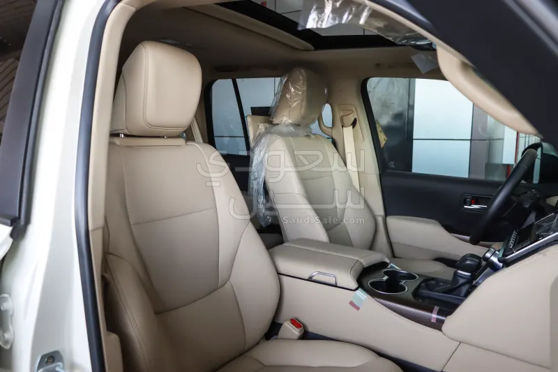 2024 Toyota Land Cruiser GXR