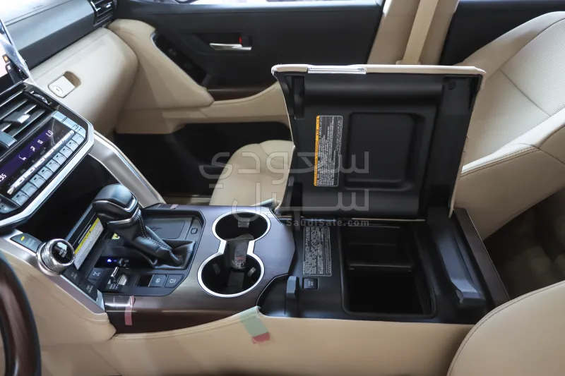 2024 Toyota Land Cruiser GXR
