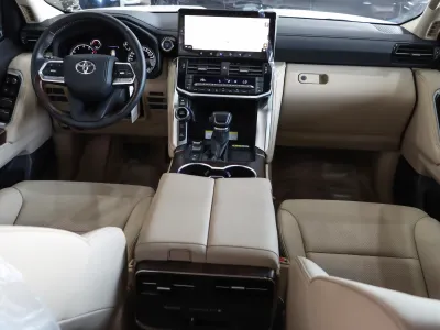2024 Toyota Land Cruiser GXR