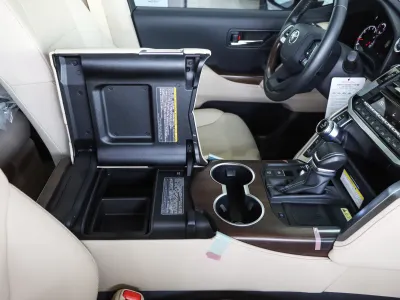 2024 Toyota Land Cruiser GXR