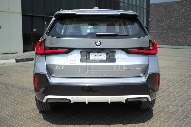 2025 BMW X Series 1