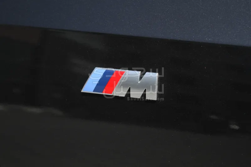 2025 BMW 5 Series 520i Mkit