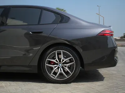 2025 BMW 5 Series 520i Mkit