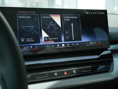 2025 BMW 5 Series 520i Mkit