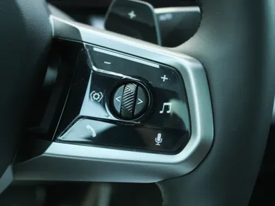 2025 BMW 5 Series 520i Mkit