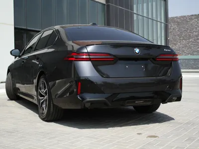 2025 BMW 5 Series 520i Mkit