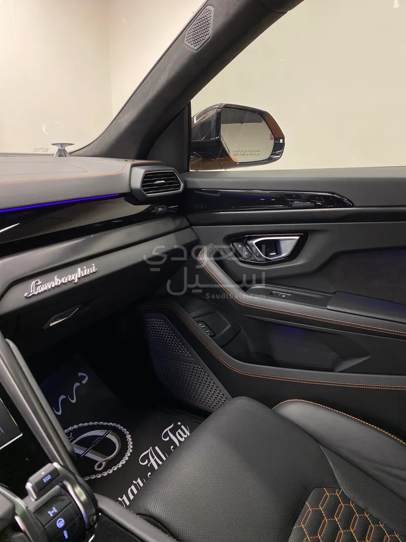 2022 Lamborghini URUS