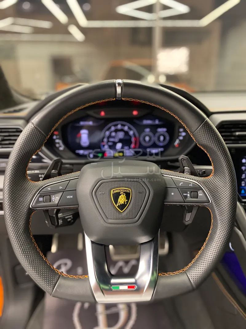 2022 Lamborghini URUS