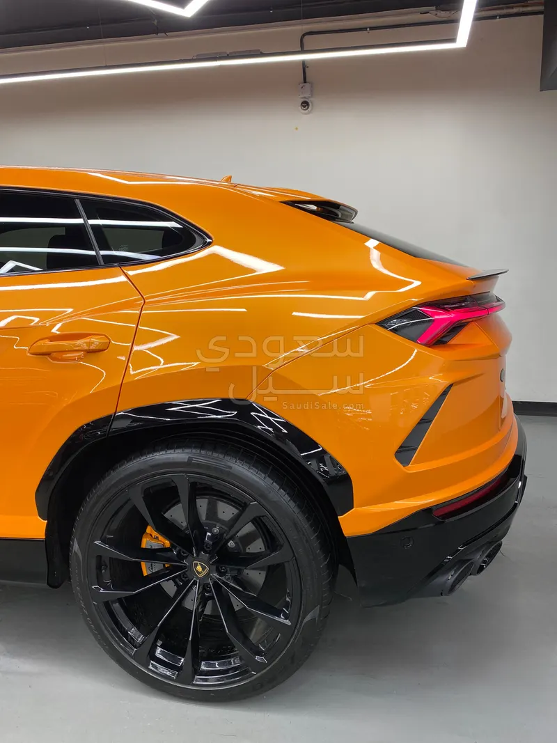 2022 Lamborghini URUS