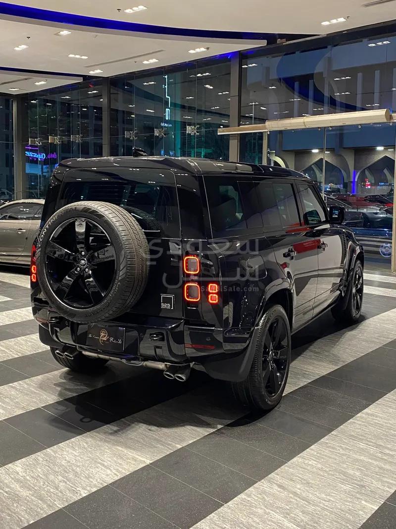 2025 Land Rover Defender 110