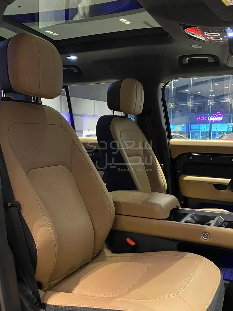 2025 Land Rover Defender 110