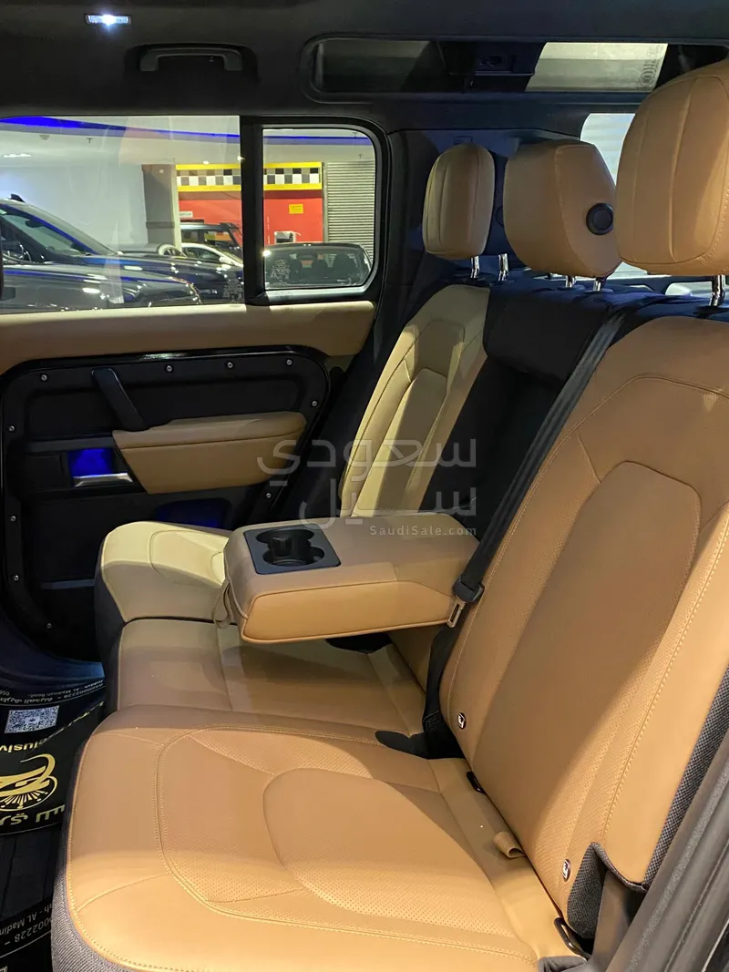 2025 Land Rover Defender 110