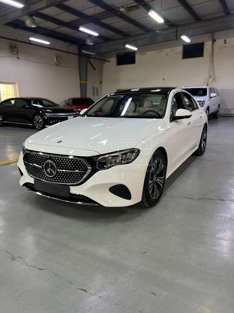 2025 Mercedes-Benz E 200