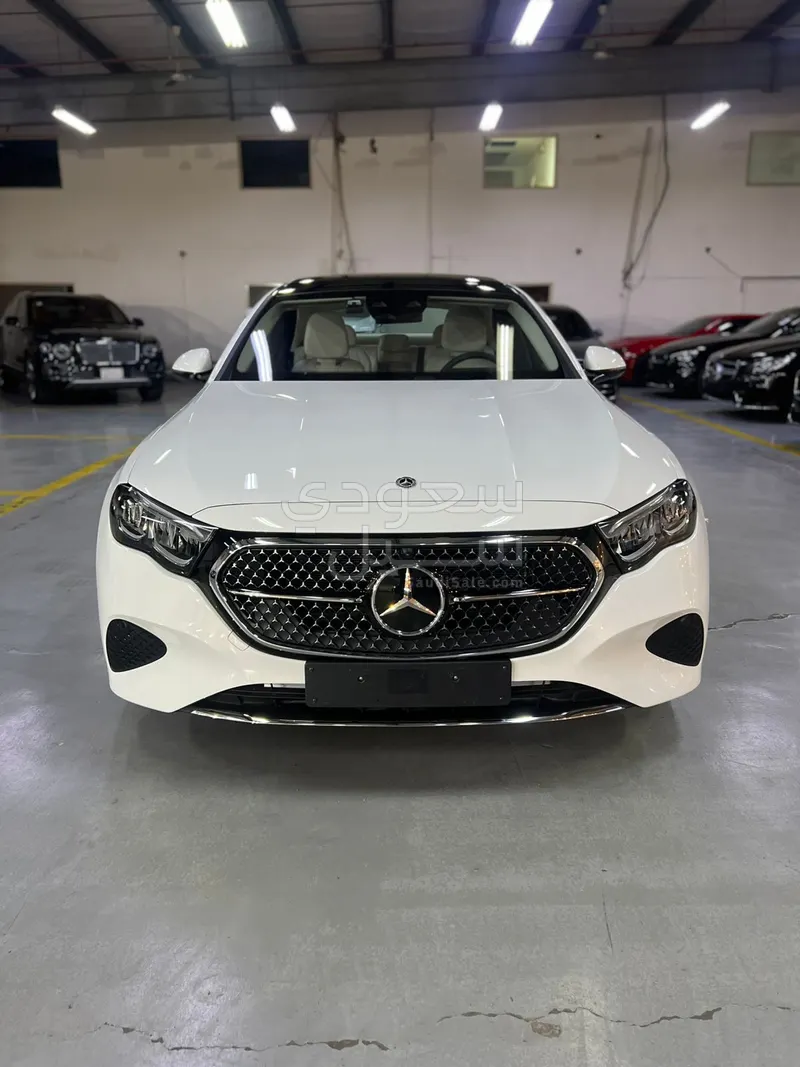 2025 Mercedes-Benz E 200