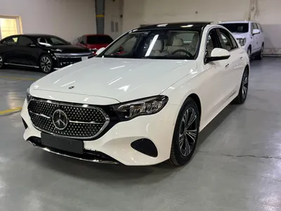 2025 Mercedes-Benz E 200