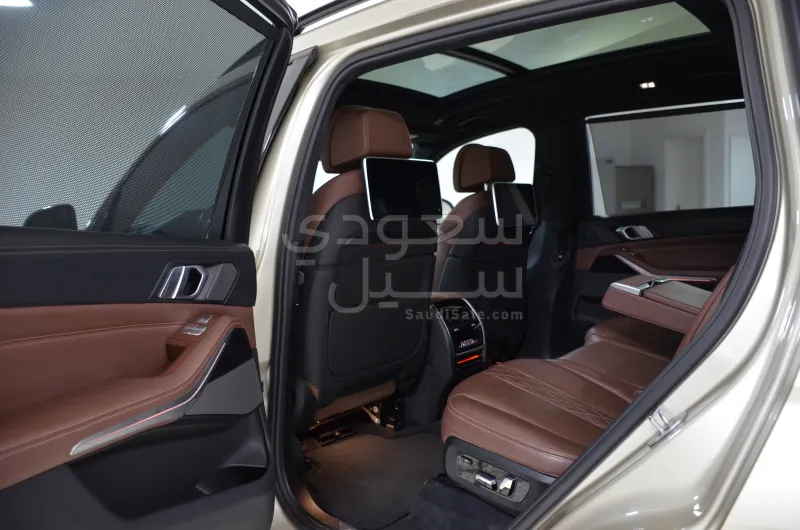 2019 BMW X Series 7
