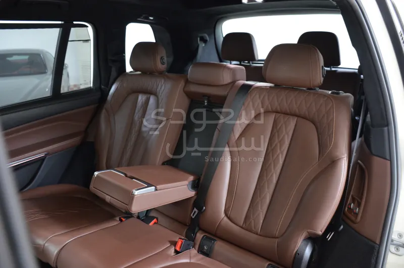 2019 BMW X Series 7