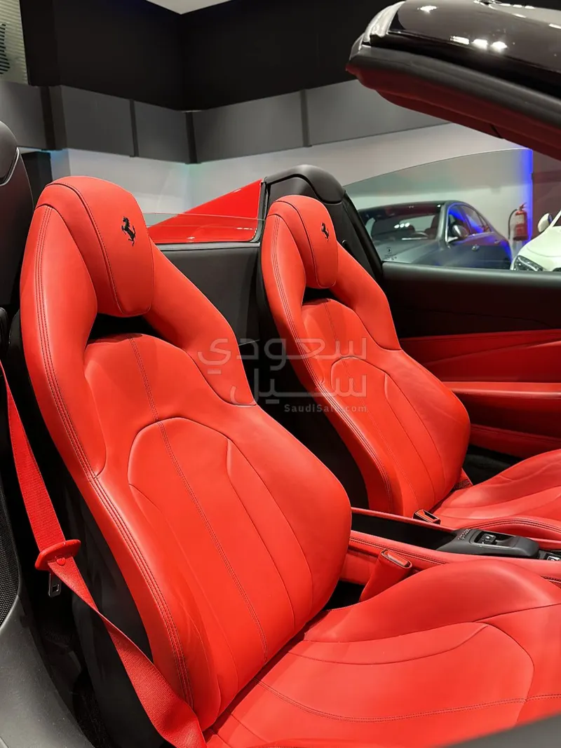 2022 Ferrari F8 SPIDER