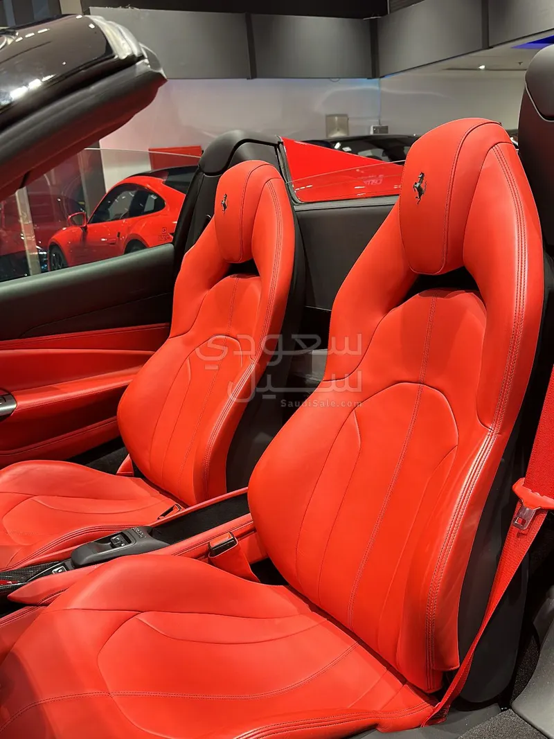 2022 Ferrari F8 SPIDER