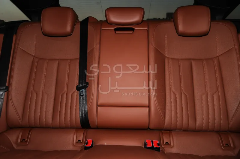 2022 اودي اي 7 55 تي اف اس اي
