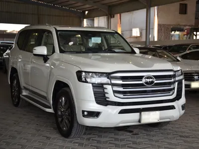 2025 Toyota Land Cruiser GXR