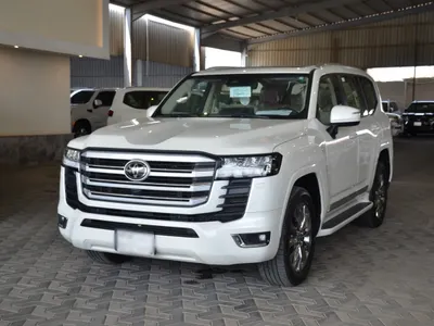 2025 Toyota Land Cruiser GXR