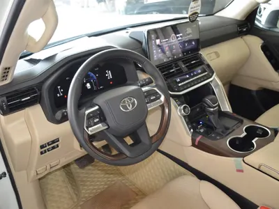 2025 Toyota Land Cruiser GXR