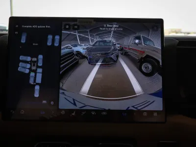 2025 بي واي دي ليوبارد 8