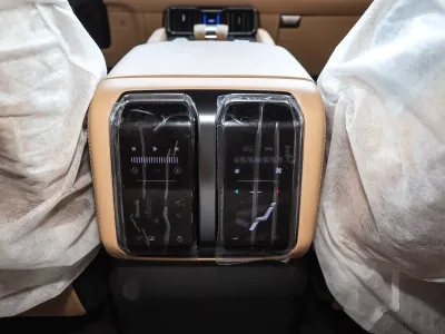 2025 بي واي دي ليوبارد 8