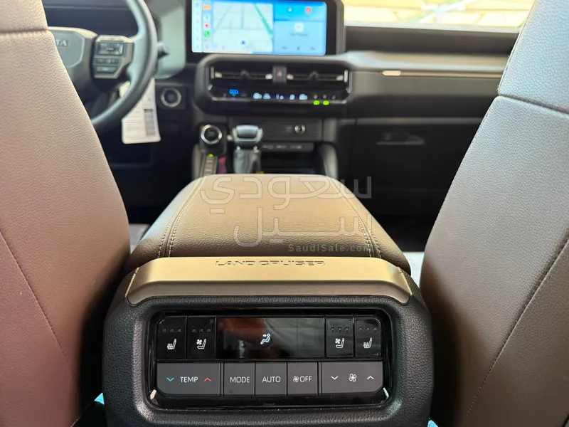 2024 تويوتا برادو في اكس ار